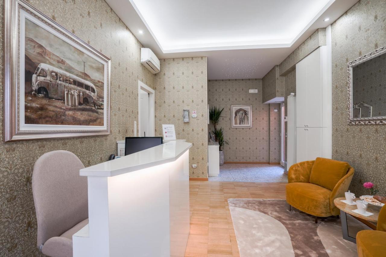 Monza City Rooms & Studios Exterior photo