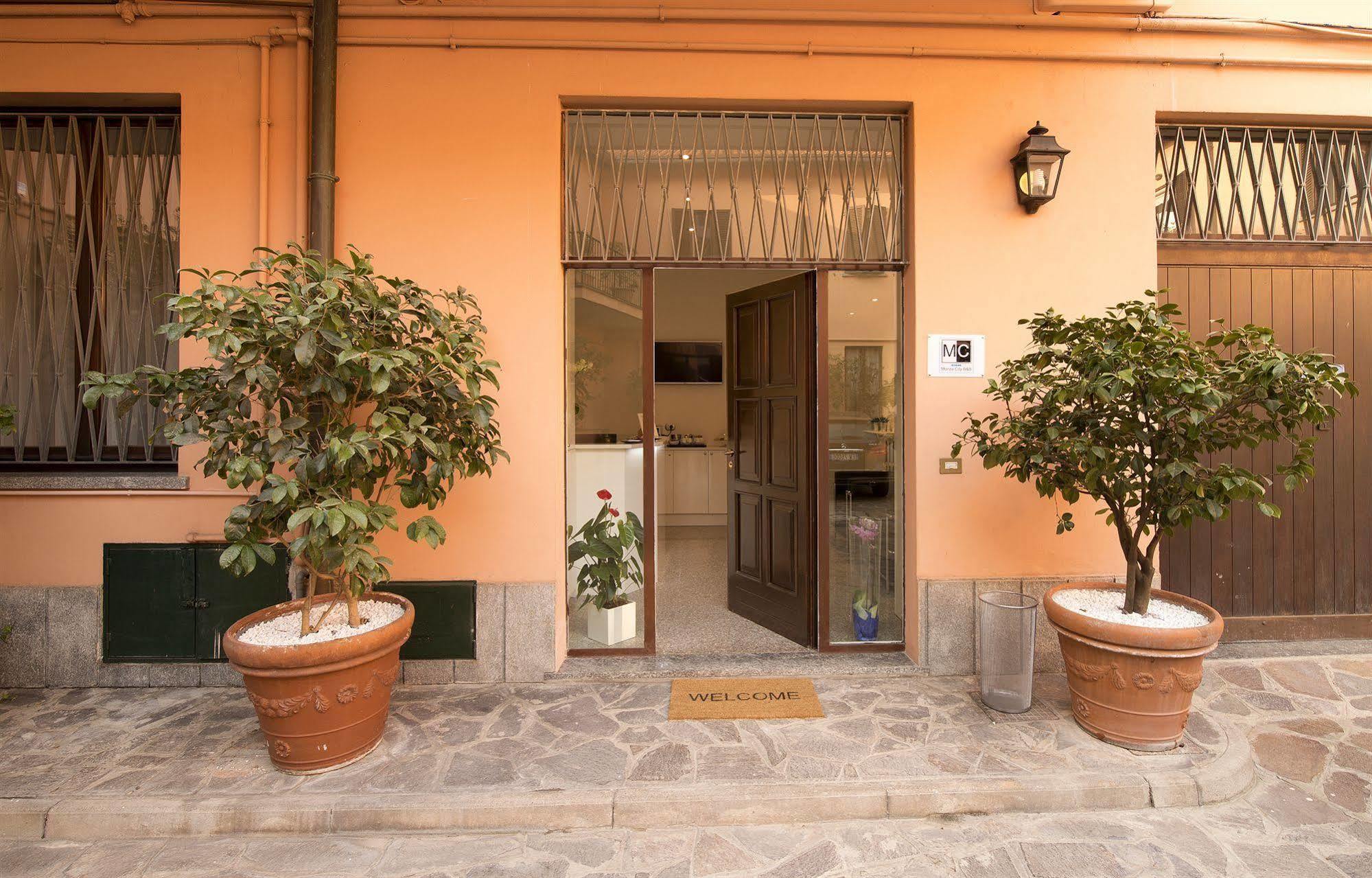Monza City Rooms & Studios Exterior photo
